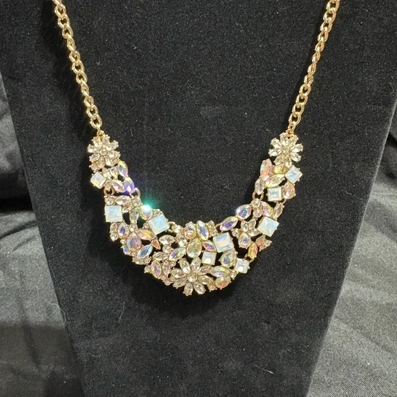 Park Lane Elsa Necklace - Bridal, Pageant, Holiday - Picture 1 of 3